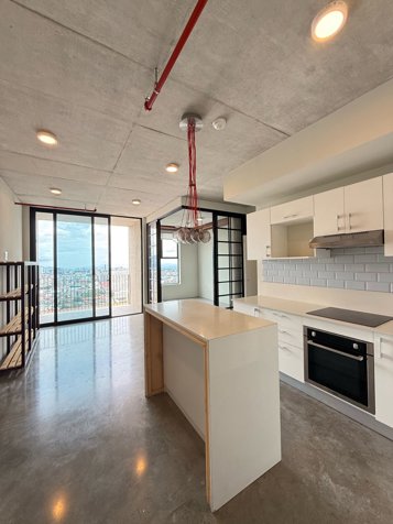 Venta apartamento URBN Escalante + bodega +parqueo in Carmen, San José — $270,000 - Photo 2 of 13