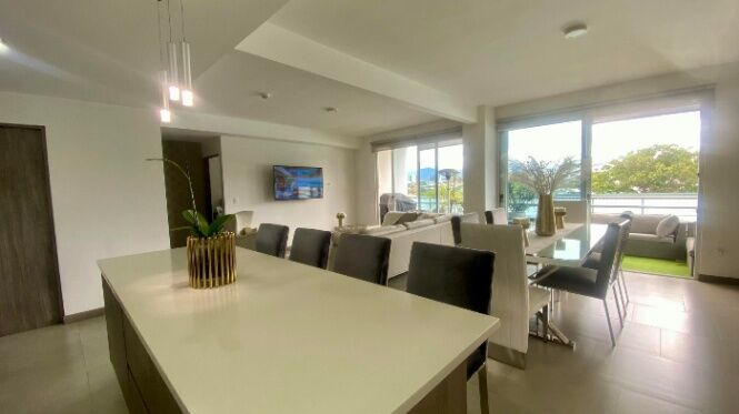 Alquiler de Apartamento en Escazú, San José. en Escazú, San José — $2,200