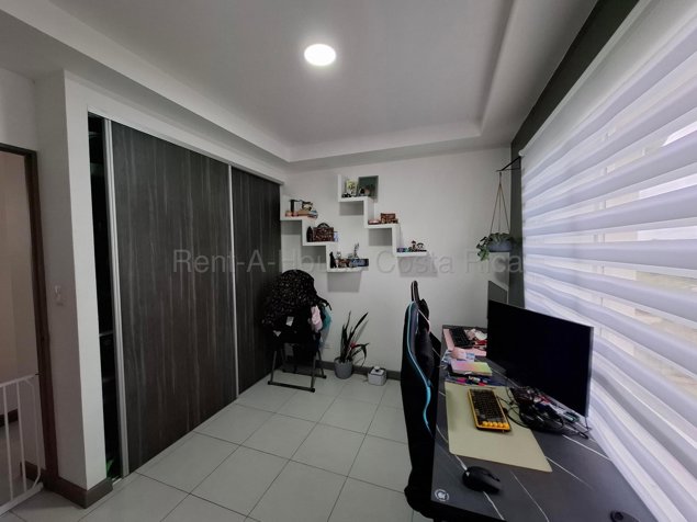 Venta de Casa en Sabanilla con Vista y Excelentes Amenidades #27-129 GS in Sabanilla, Montes De Oca, San José — $197,369 - Photo 3 of 14