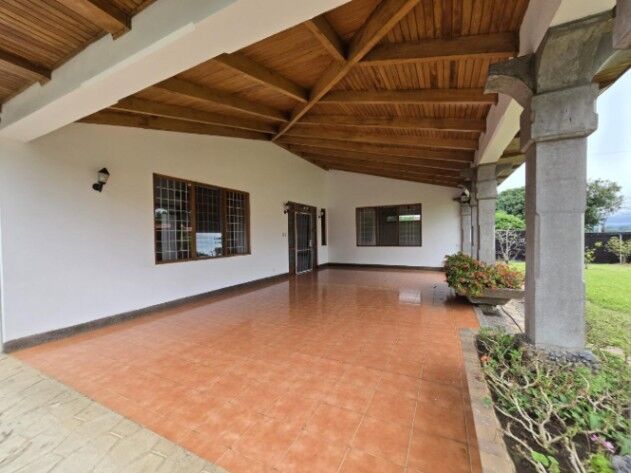 SE VENDE BELLA PROPIEDAD Y CASA EN LA GARITA.  en Garita, Alajuela — ₡ 280 000 000
