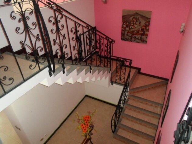 🏡 Hermosa Casa en Venta en Moravia 🌟 in San Vicente, Moravia, San José — $618,000