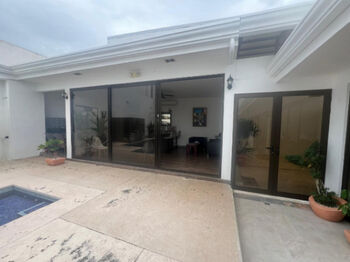 Espaciosa y cómoda casa en Jacó, Puntarenas en Jacó, Garabito, Puntarenas — $625,000 - Foto 5 de 22