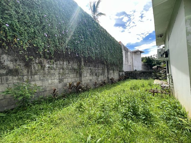 Amplia para remodelar Uso de suelo mixto!!!. En Moravia! P271 in San Vicente, Moravia, San José — $340,000 - Photo 3 of 19