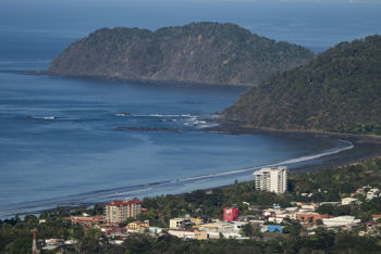 Lote con vista a las montañas en Jacó, Garabito, Puntarenas — $75,000 - Foto 2 de 21