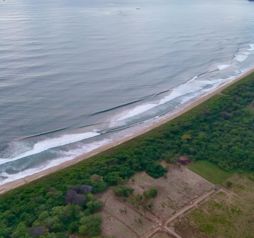 Se Vende Espectacular finca con Frente de Playa in Tamarindo, Santa Cruz, Guanacaste — $12,900,000 - Photo 5 of 16