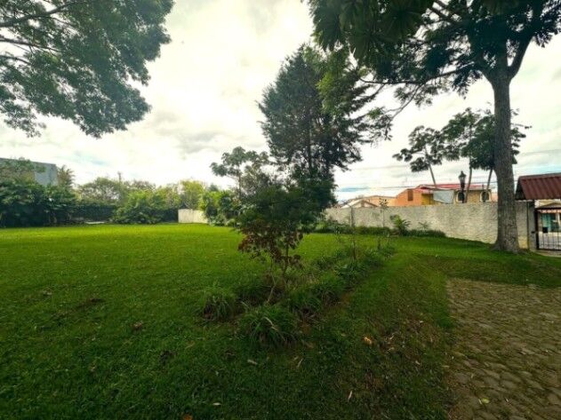 VENDO PROPIEDAD EN MONTES DE OCA-SAN JOSÉ. in San Rafael, Montes De Oca, San José — $650,000
