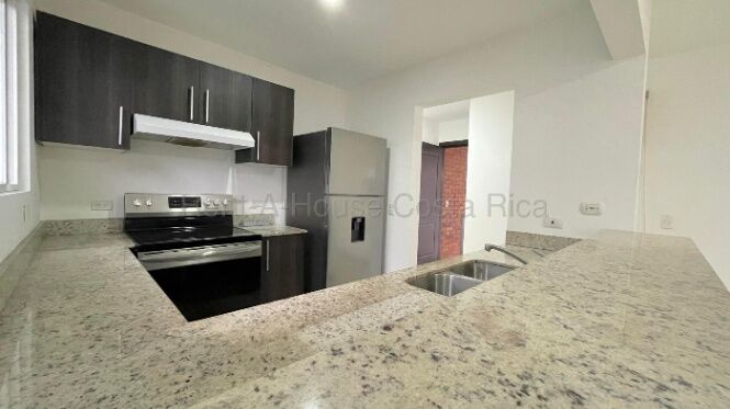 Venta de Casa en San Antonio de Escazú. en San Antonio, Escazú, San José — $230,000