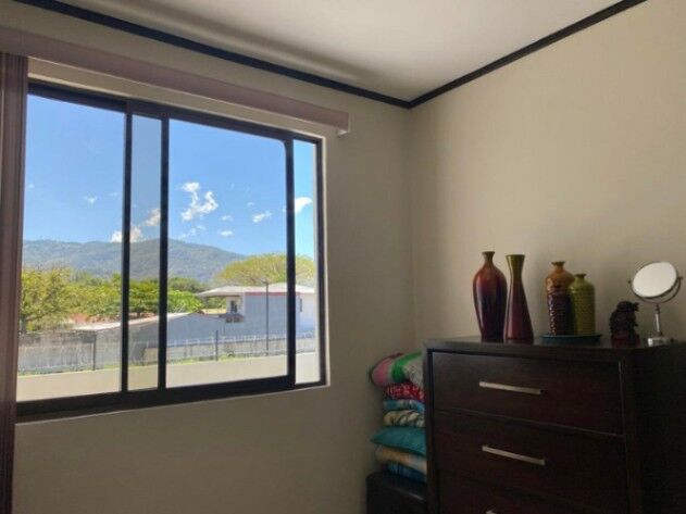 Venta de Casa en Pozos de Santa Ana. RAH 26-1072  in Pozos, Santa Ana, San José — ₡ 123 000 000
