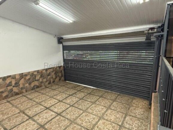 Alquiler casa 1 nivel con oficina y patio ideal familiar #26-1861 GS in Granadilla, Curridabat, San José — $1,190
