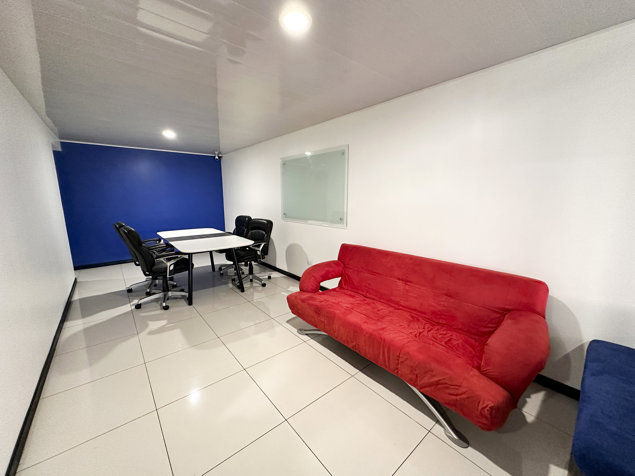 Alquiler de casa comercial en Curridabat in Curridabat, San José — $2,500 - Photo 2 of 13