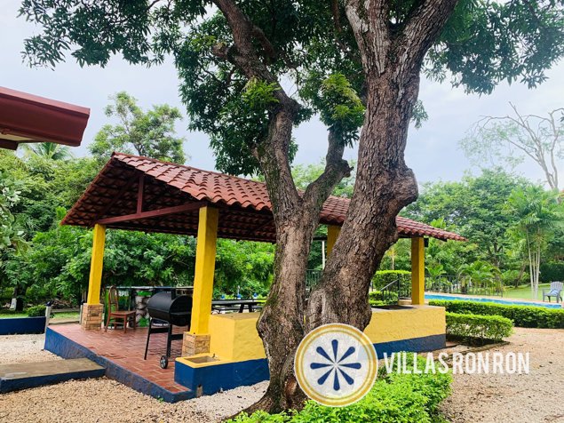 FULL FURNISCHED AMUEBLADAS VILLAS/CABINAS PLAYA BELEN TAMARINDO en Veintisiete De Abril, Santa Cruz, Guanacaste — $550 - Foto 2 de 9