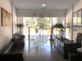 ALQUILO Oficina en el Oficentro PRISMA BUSINESS CENTER en San Rafael, Escazú, San José — $1,600 - Foto 2 de 12