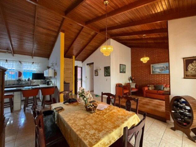 CASA EN VENTA, MERCEDES, HEREDIA . Cod#25-1226 en Mercedes, Heredia — ₡ 180 000 000