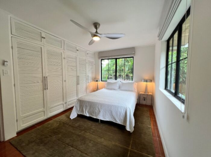 Venta de casa, estilo colonial, en San Rafael de Escazú. RAH 26-881  en San Rafael, Escazú, San José — $1,300,000