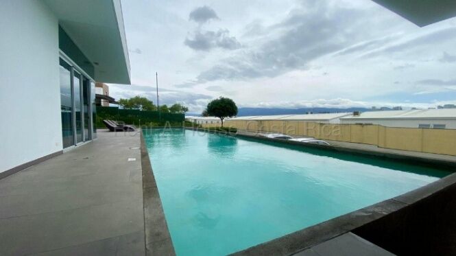 Venta de Apartamento en Escazú, San José. RAH 26-2072 PRECIO REBAJADO en Escazú, San José — $280,000