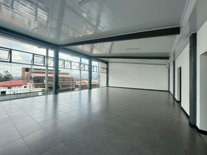 Alquiler de Local Comercial en Montes de Oca, San Pedro. RAH 26-251 in Mercedes, Montes De Oca, San José — $2,100