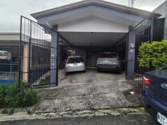 Venta de Confortable Casa en Guácima, Alajuela / Mls. 26-949 OFC JB en Guácima, Alajuela — $121,000