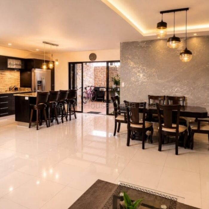 Alquiler de Casa AMUEBLADA en San José de Alajuela. RAH 27-191 en San José, Alajuela — $1,800