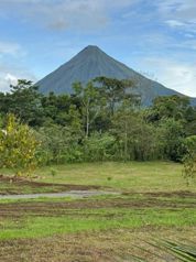 Se vende lote con Vista al Volcán | 550m2 a 7 minutos del centro