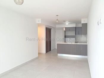 ALQUILER DE APARTAMENTO EN CONDOMINIO ALTAMIRA VISTA A SAN JOSÉ en Rincón Sabanilla, San Pablo, Heredia — $1,100 - Foto 5 de 23