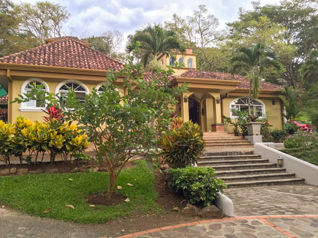 Casa en venta la Garita con establos en Garita, Alajuela — $3,500,000 - Foto 3 de 26