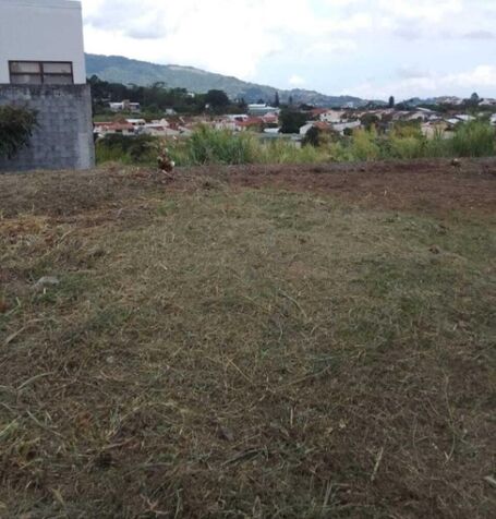VENTA DE LOTE CON HERMOSAS VISTAS EN BELLO HORIZONTE ESCAZÚ en Escazú, San José — $140,000 - Foto 3 de 9