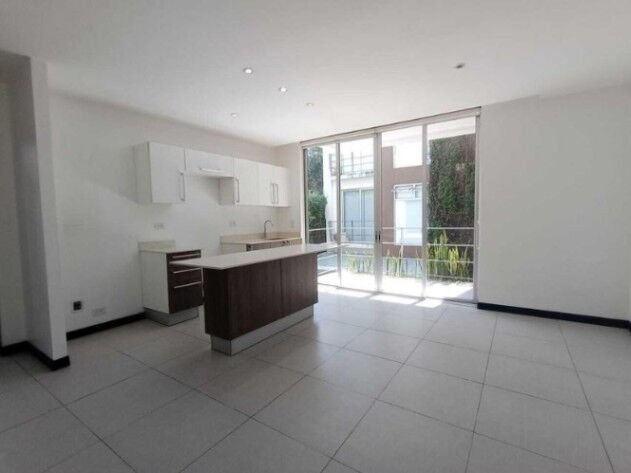 Se vende apartamento en Granadilla Curridabat 26-664 in Granadilla, Curridabat, San José — $1,100