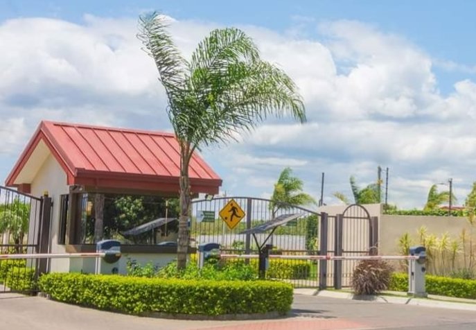 VENTA DE CASA AMUEBLADA, ALAJUELA, LA GUÁCIMA, JARDIN REAL en Alajuela — $210,000