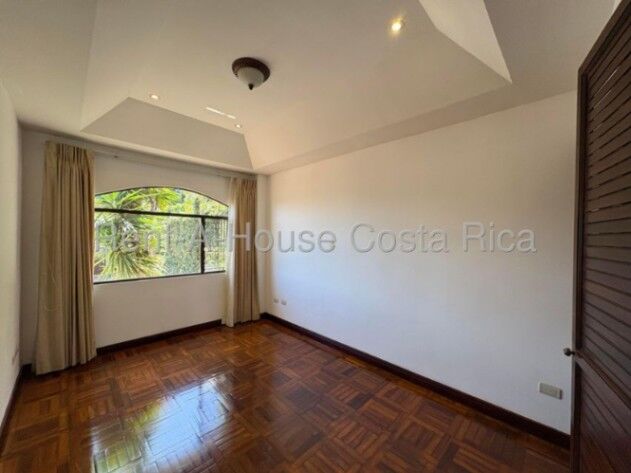 Alquiler de Casa en San Rafael de Escazú.  en San Rafael, Escazú, San José — $1,950