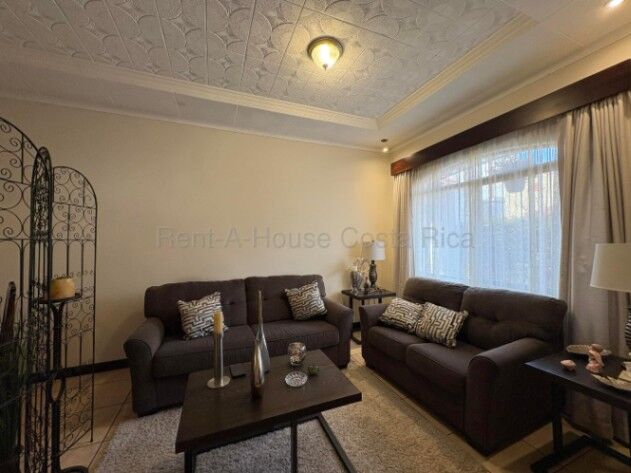 VENTA DE BELLA CASA EN CONDOMINIO SAN AGUSTÍN DE FLORES HEREDIA. en San Francisco, Heredia — ₡ 75 000 000 - Foto 3 de 15