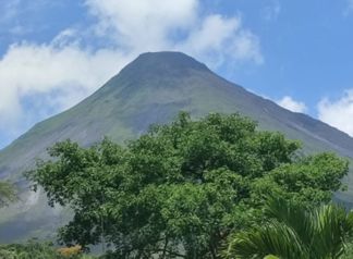 Lote en venta en San Ramon, cerca de la Fortuna, plano en Peñas Blancas, San Ramón, Alajuela — $20,000 - Foto 4 de 30