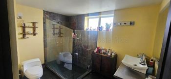 CASA EN VENTA EN SAN ISIDRO DE HEREDIA in Concepción, San Isidro, Heredia — 170 000 000 ₡ - Photo 4 of 11
