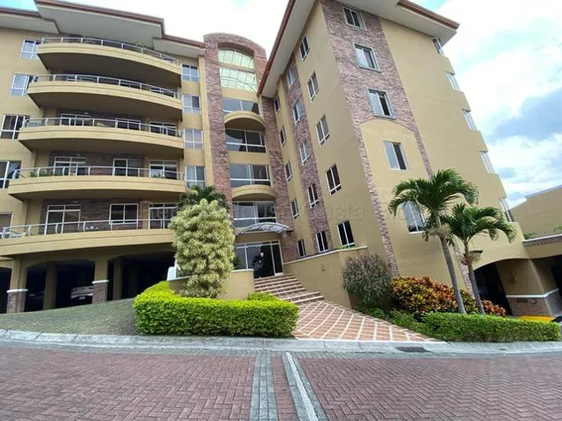 Alquiler de Apartamento Moderno Amoblado en Escazú-San Rafael. RAH 27-796 in San Rafael, Escazú, San José — $1,700
