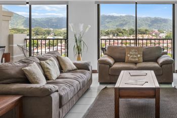 6th Floor 3-bed JacoBay Condo  Panoramic Views en Jacó, Garabito, Puntarenas — $345,000 - Foto 4 de 30