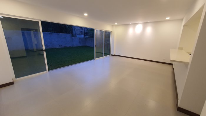 Casas en Condominio en Bello Horizonte de Escazú in Escazú, San José — $330,000