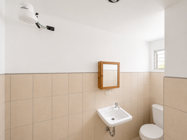 Casa en Venta en Condominio 3 habitaciones 2 baños 1 parqueo | Cartago en Aguacaliente, Cartago — ₡ 53 000 000 - Foto 2 de 7