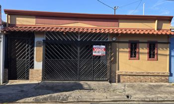 Venta de Casa en Mercedes Norte Heredia