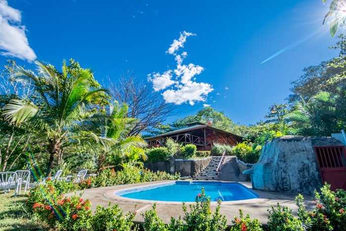 Beautiful Hotel on SALE. the best area for birdwatchers in Tárcoles, Garabito, Puntarenas — $2,500,000 - Photo 3 of 12