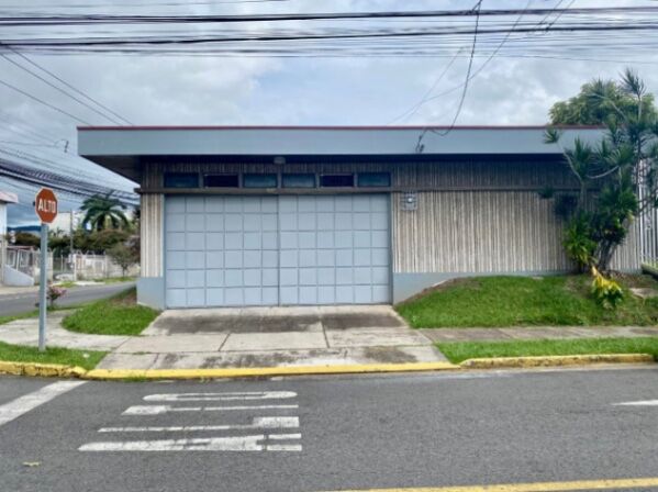 Alquiler de casa para oficinas en Sabana Sur  en Hospital, San José — $2,500