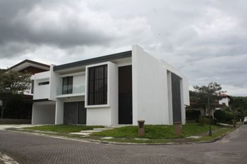 Venta de casa en Condominio en Río Oro, Santa Ana, San José. in Uruca, Santa Ana, San José — $895,000 - Photo 4 of 51