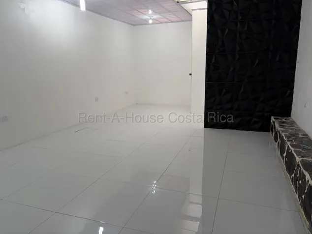 CASA EN VENTA EN MONTES DE OCA SAN JOSÈ in San Rafael, Montes De Oca, San José — $417,000 - Photo 2 of 8