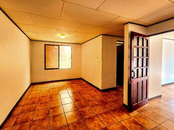 Casa enfrente de escuela de Morazan, Perez Zeledon, Costa Rica. en San Isidro De El General, Pérez Zeledón, San José — $110,000 - Foto 5 de 18