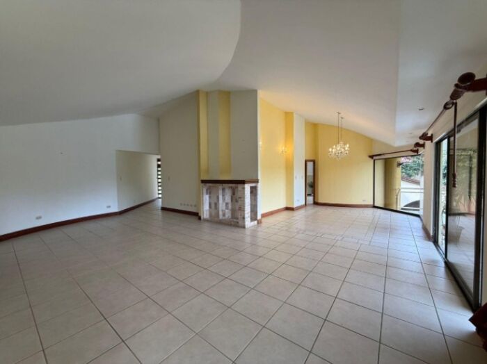 CASA DE LUJO EN VENTA,LA UNION TRES RIOS CARTAGO, COD 25-2032 en Tres Ríos, La Unión, Cartago — $580,000
