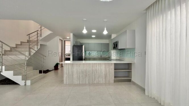 Alquiler de Casa en Piedades de Santa Ana. RAH 26-1741 en Piedades, Santa Ana, San José — $2,200