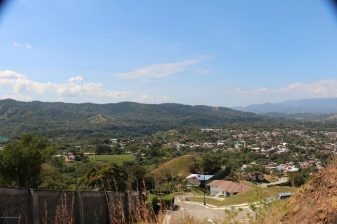 Se vende amplio lote de 5,1 hectáreas en condominio de Ciudad Colon 23-1104 in Colón, Mora, San José — $1,200,000