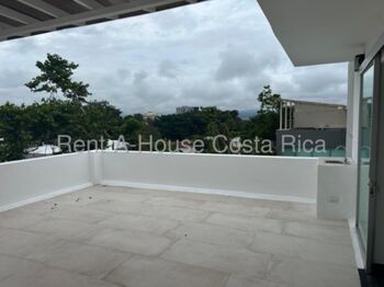 Venta de Apartamento Tipo Loft de 3 Niveles en San Rafael de Escazú. en San Rafael, Escazú, San José — $229,000 - Foto 4 de 20