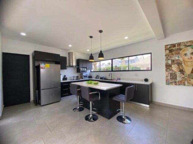 CASA EN VENTA , SAN RAFAEL ESCAZÙ, $350.000 COD#26-522 en San Rafael, Escazú, San José — $350,000