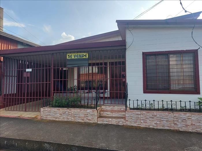 SE VENDE CASA EN PALMARES DE ALAJUELA  en Palmares, Alajuela — ₡ 160 000 000