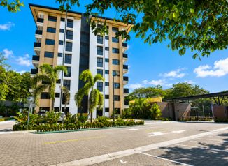VENTA / Preciosos Apartamentos en Condominio, Jacó, Puntarenas en Jacó, Garabito, Puntarenas — $225,000 - Foto 4 de 56