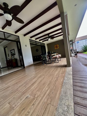 Casa Moderna en La Garita – Residencial El Bosque en Garita, Alajuela — $465,000